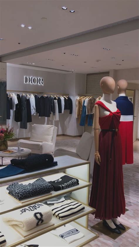 samaritaine dior|la samaritaine clothing.